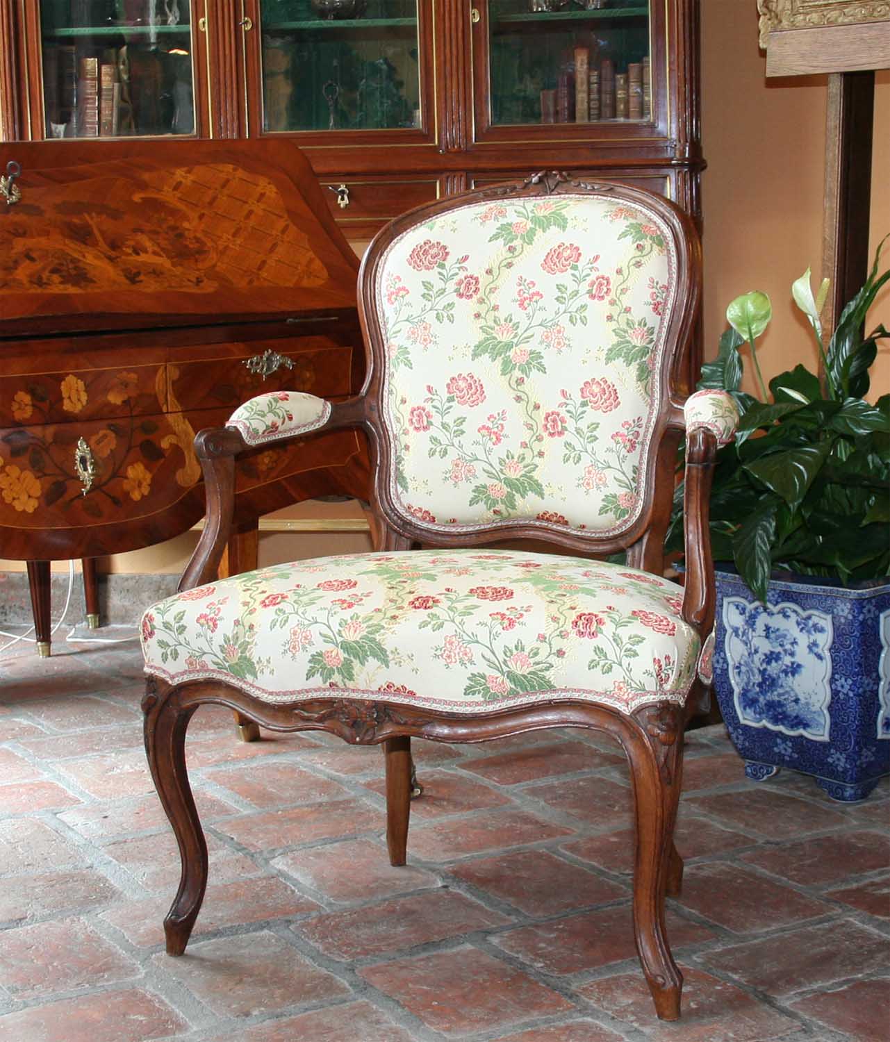 Fauteuil Louis XV - Cliquez sur l'image pour la fermer