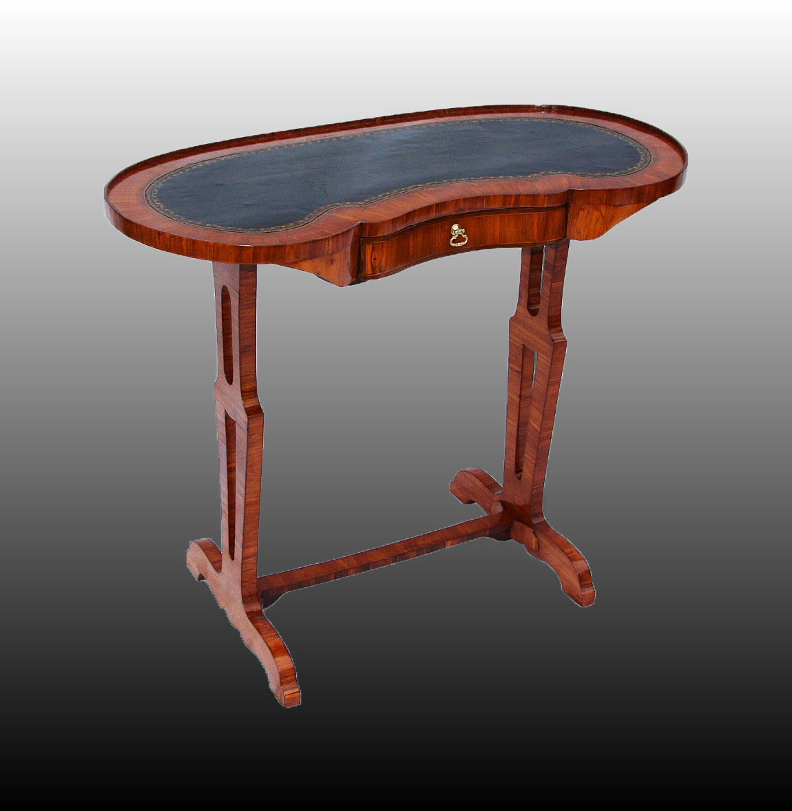 table rognon estampillee , Jean Georges SCHLICHTIG - Cliquez sur l'image pour la fermer